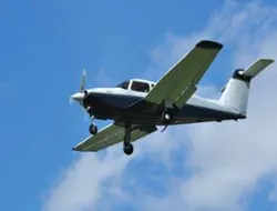1 hour flight over Los Angeles by plane, with champagne - hotel pick-up/drop-off